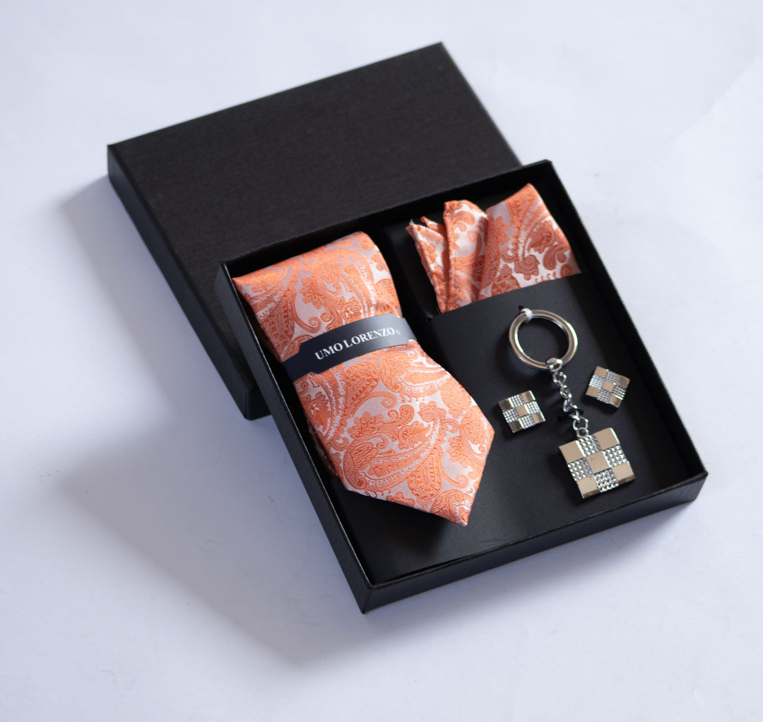 Umo Lorenzo Tie, Hanky, Cufflink & Keychain Set